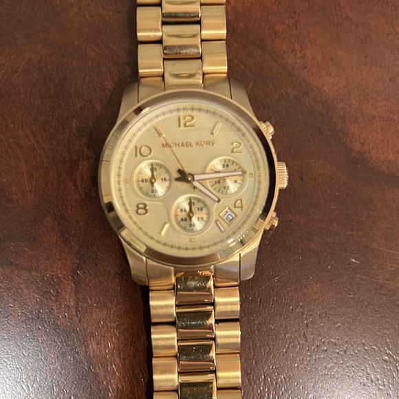 Michael Kors watch - Picture 2 of 5